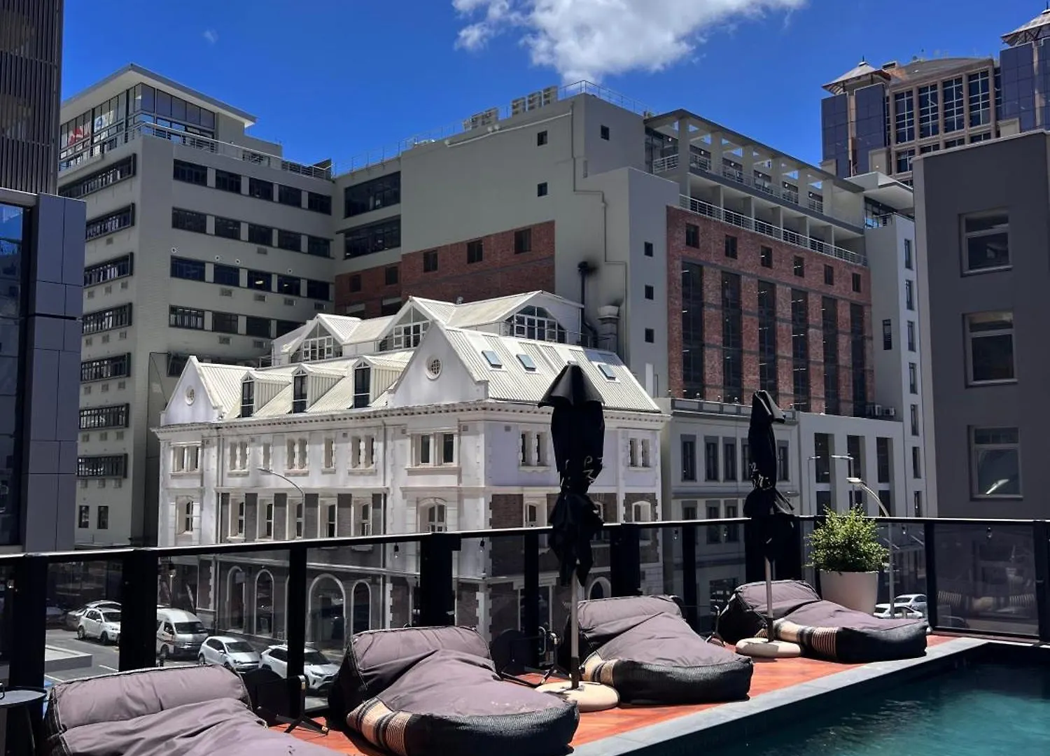 Cape Town City Views 2 Bedroom Apartment  Cape Town